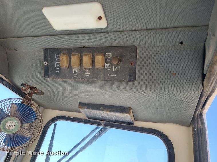 image for item MO9995 Tennant  sweeper