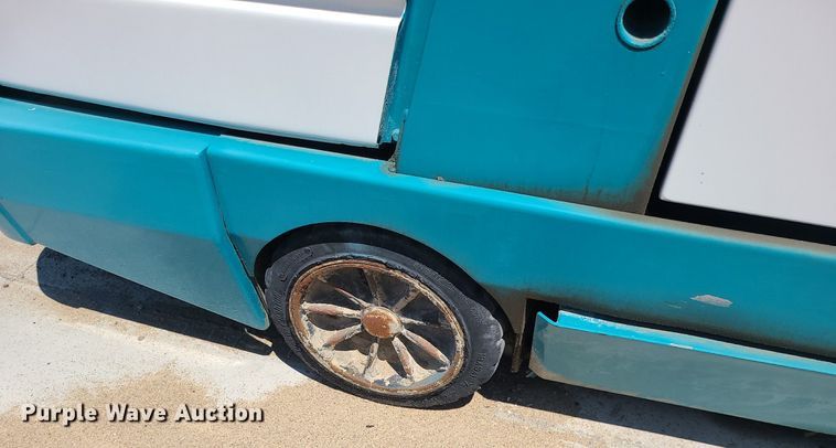 image for item MO9995 Tennant  sweeper