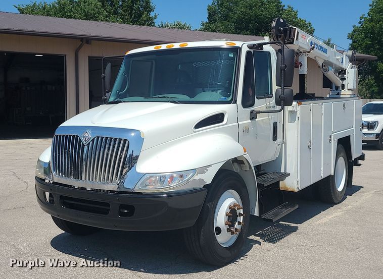 image for item MO9996 2007 International 4300  utility / service truck