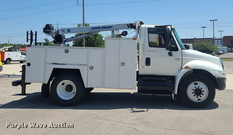 image for item MO9996 2007 International 4300  utility / service truck