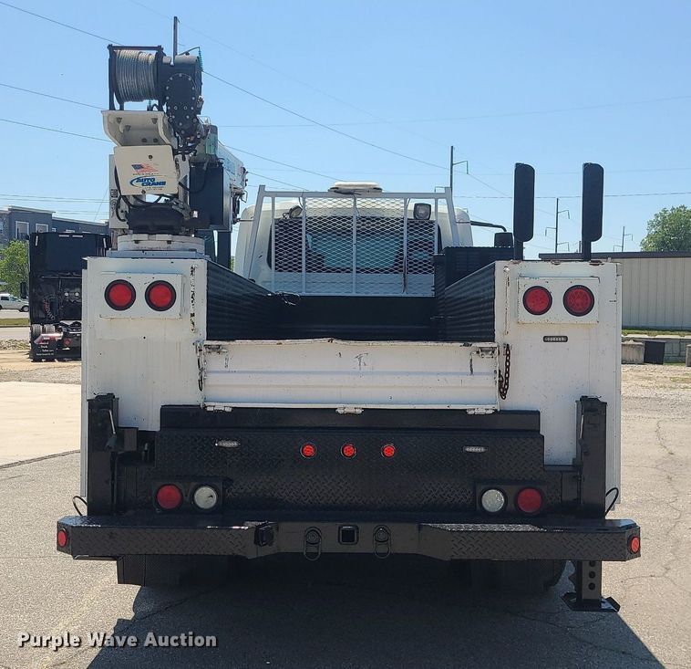 image for item MO9996 2007 International 4300  utility / service truck