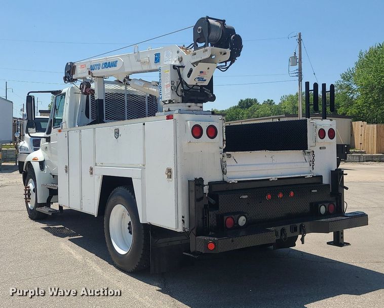 image for item MO9996 2007 International 4300  utility / service truck