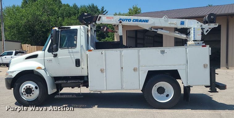 image for item MO9996 2007 International 4300  utility / service truck