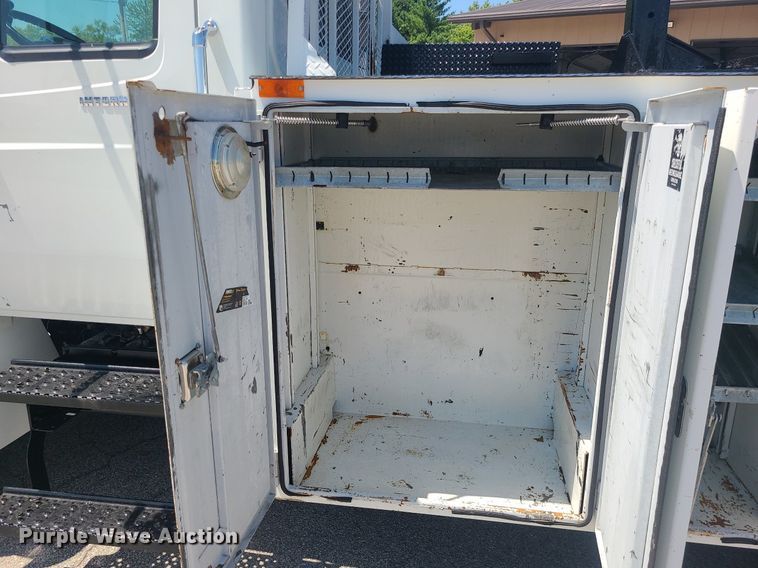 image for item MO9996 2007 International 4300  utility / service truck