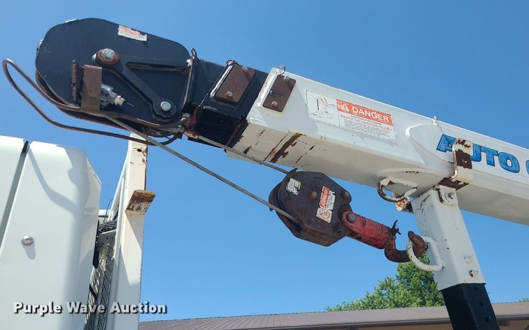 image for item MO9996 2007 International 4300  utility / service truck