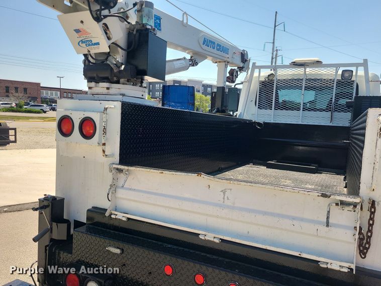 image for item MO9996 2007 International 4300  utility / service truck