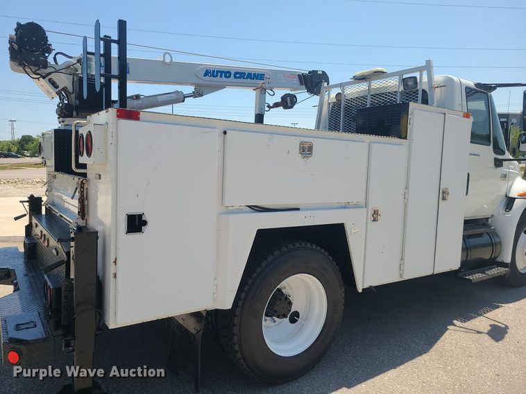 image for item MO9996 2007 International 4300  utility / service truck