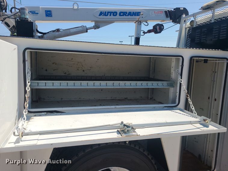 image for item MO9996 2007 International 4300  utility / service truck