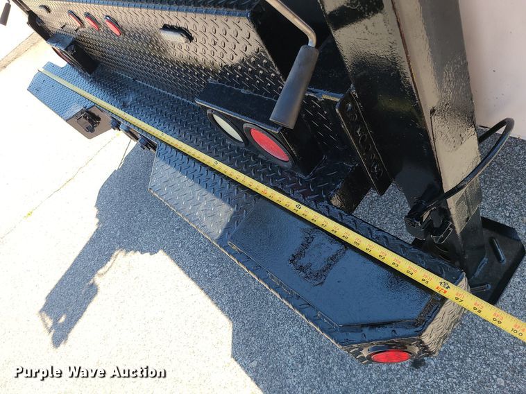 image for item MO9996 2007 International 4300  utility / service truck