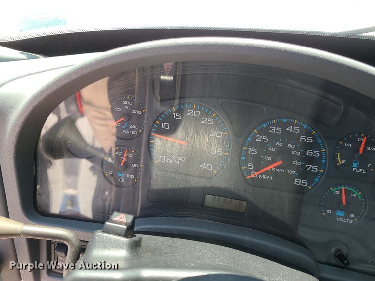 image for item MO9996 2007 International 4300  utility / service truck