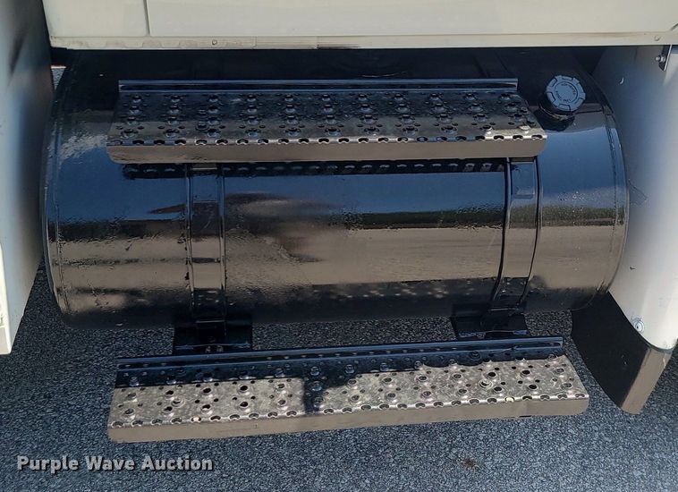 image for item MO9996 2007 International 4300  utility / service truck