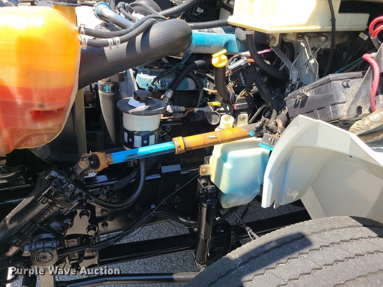 image for item MO9996 2007 International 4300  utility / service truck