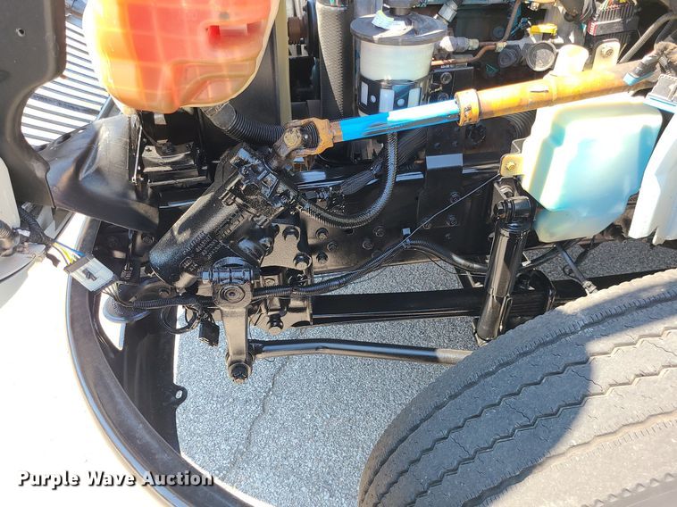 image for item MO9996 2007 International 4300  utility / service truck