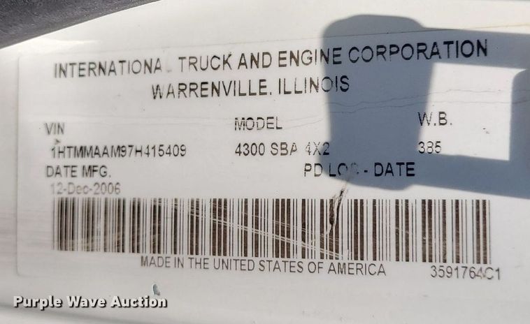 image for item MO9996 2007 International 4300  utility / service truck