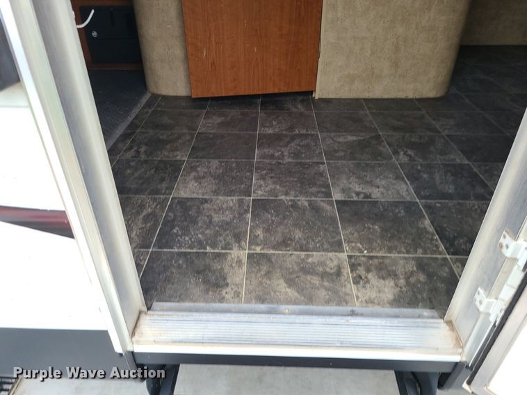 image for item MQ9532 2011 Forest River Wolf Pack  camper