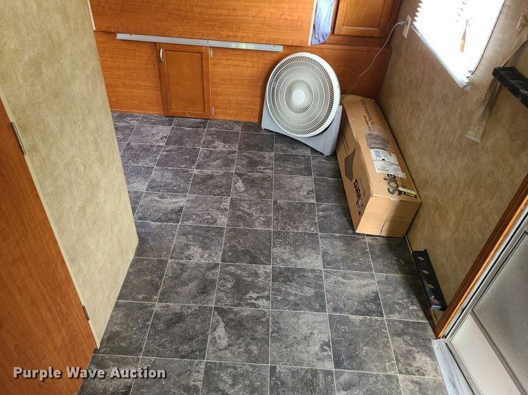 image for item MQ9532 2011 Forest River Wolf Pack  camper