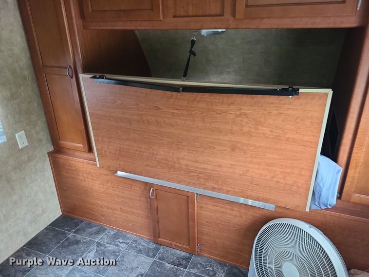 image for item MQ9532 2011 Forest River Wolf Pack  camper