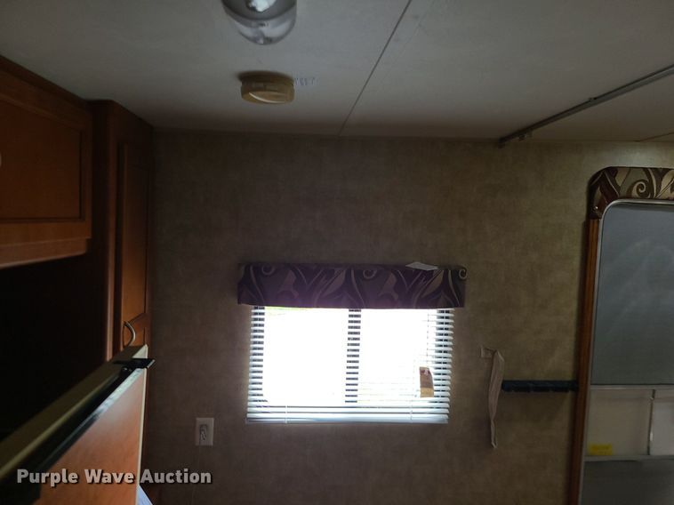 image for item MQ9532 2011 Forest River Wolf Pack  camper