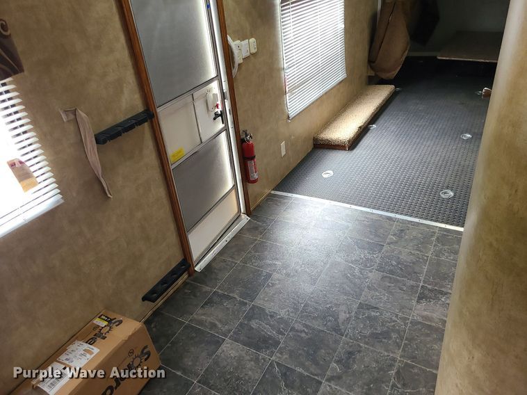 image for item MQ9532 2011 Forest River Wolf Pack  camper