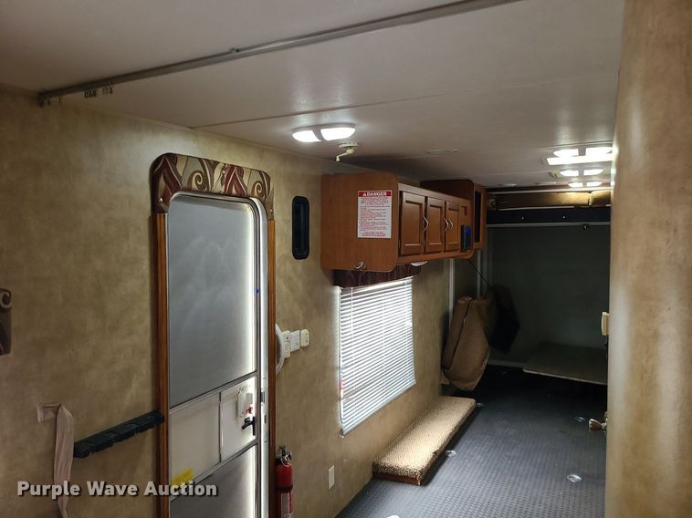 image for item MQ9532 2011 Forest River Wolf Pack  camper