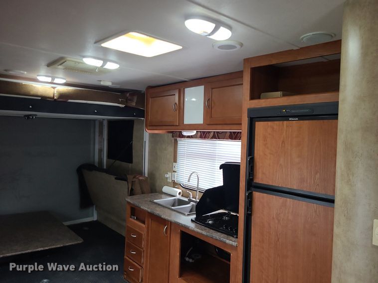 image for item MQ9532 2011 Forest River Wolf Pack  camper