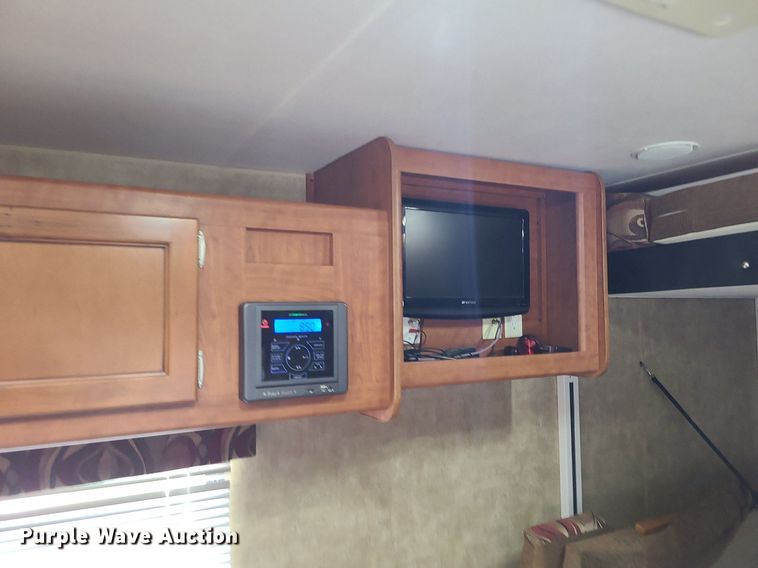 image for item MQ9532 2011 Forest River Wolf Pack  camper