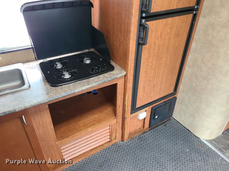 image for item MQ9532 2011 Forest River Wolf Pack  camper