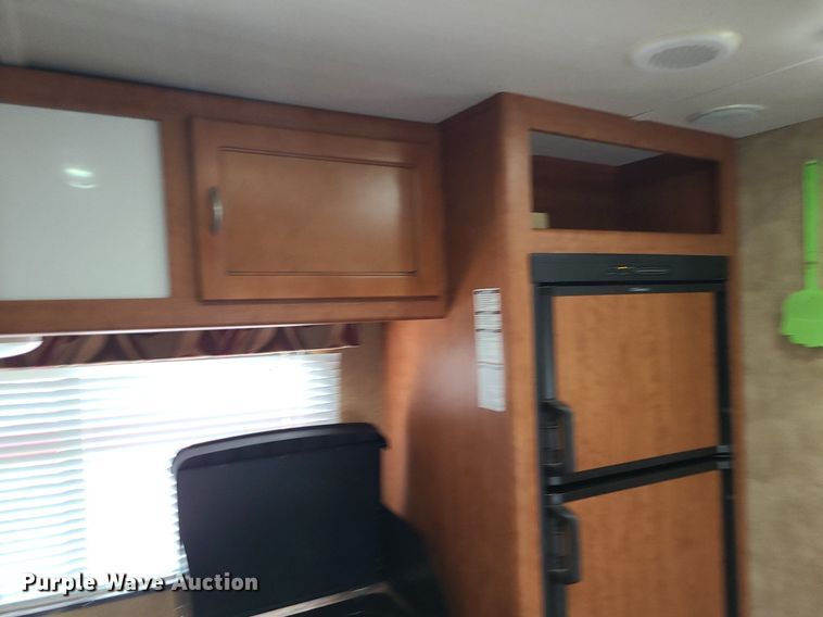 image for item MQ9532 2011 Forest River Wolf Pack  camper