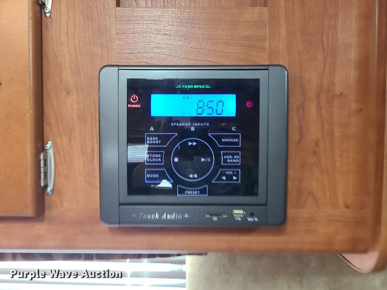 image for item MQ9532 2011 Forest River Wolf Pack  camper