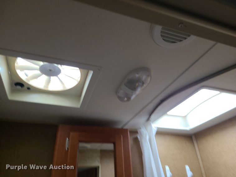 image for item MQ9532 2011 Forest River Wolf Pack  camper