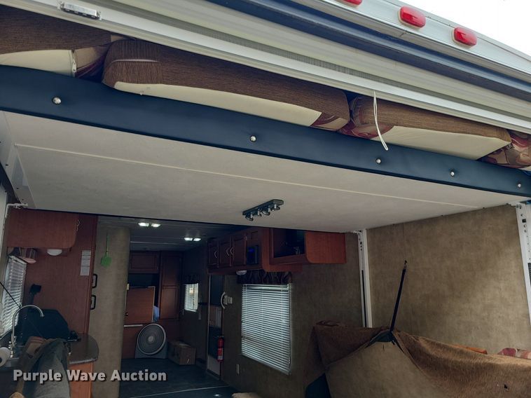 image for item MQ9532 2011 Forest River Wolf Pack  camper