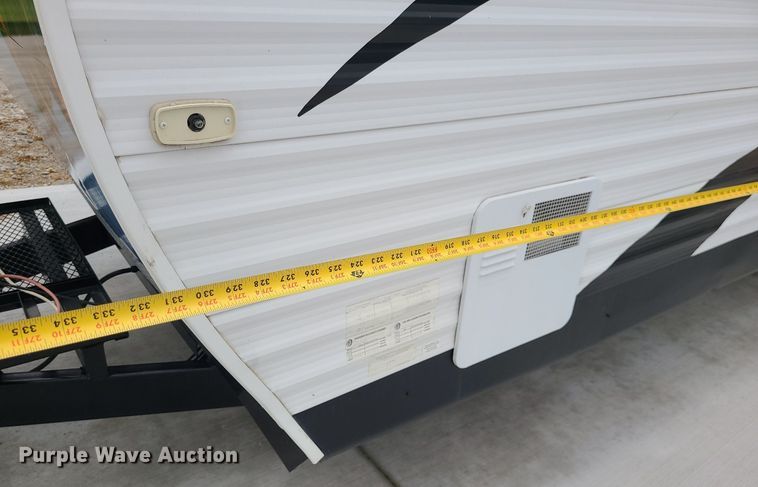 image for item MQ9532 2011 Forest River Wolf Pack  camper