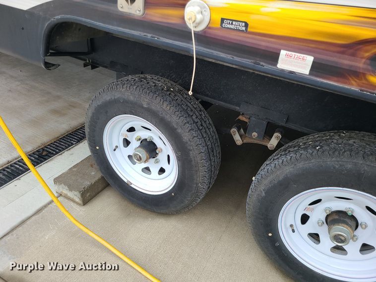 image for item MQ9532 2011 Forest River Wolf Pack  camper