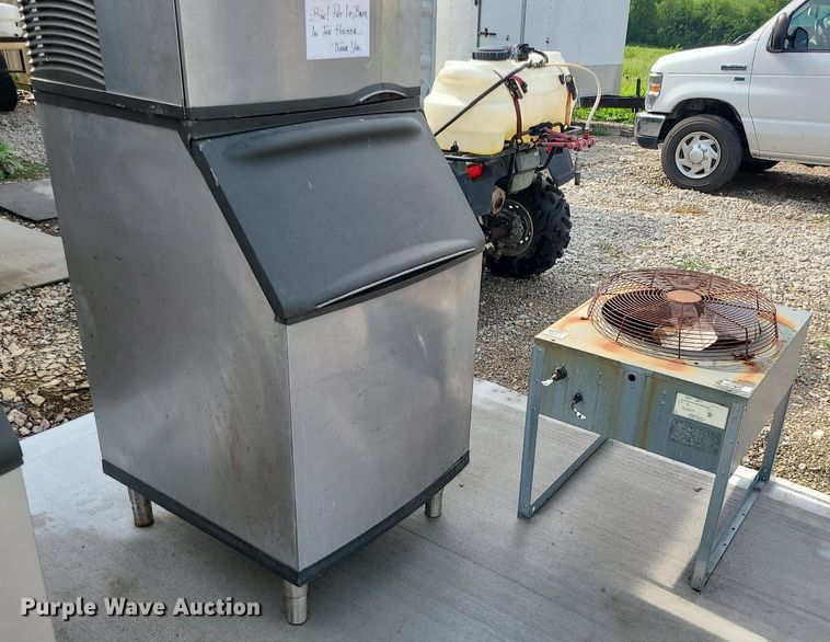 image for item MQ9536 Manitowoc B570  ice maker