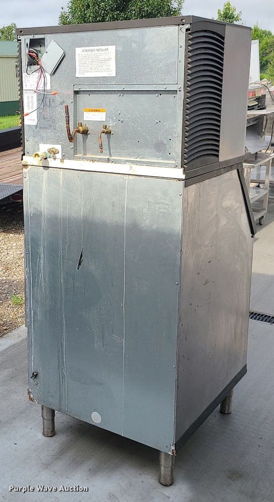 image for item MQ9536 Manitowoc B570  ice maker