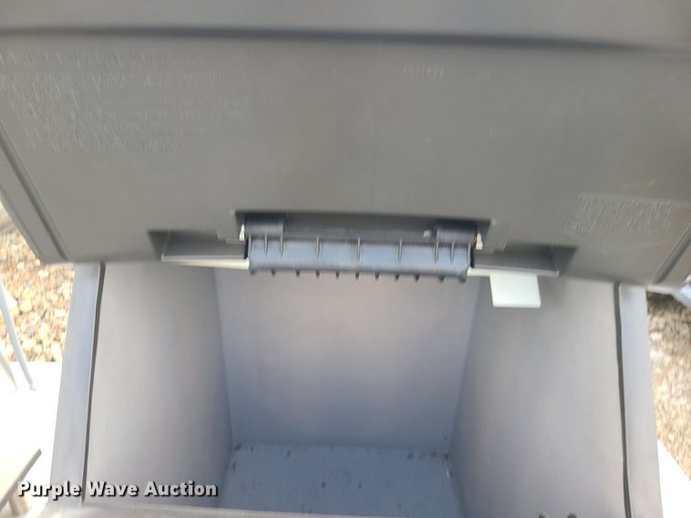 image for item MQ9536 Manitowoc B570  ice maker