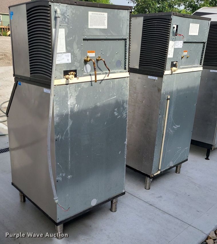 image for item MQ9537 (2) Manitowoc B570 ice makers