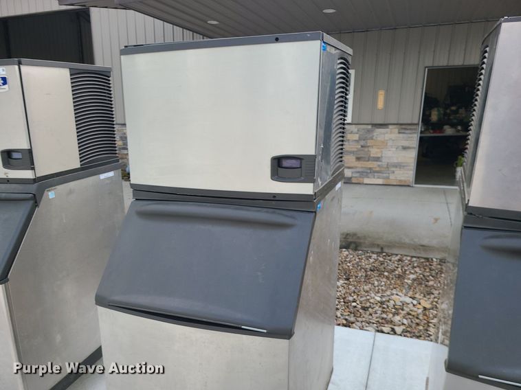 image for item MQ9537 (2) Manitowoc B570 ice makers