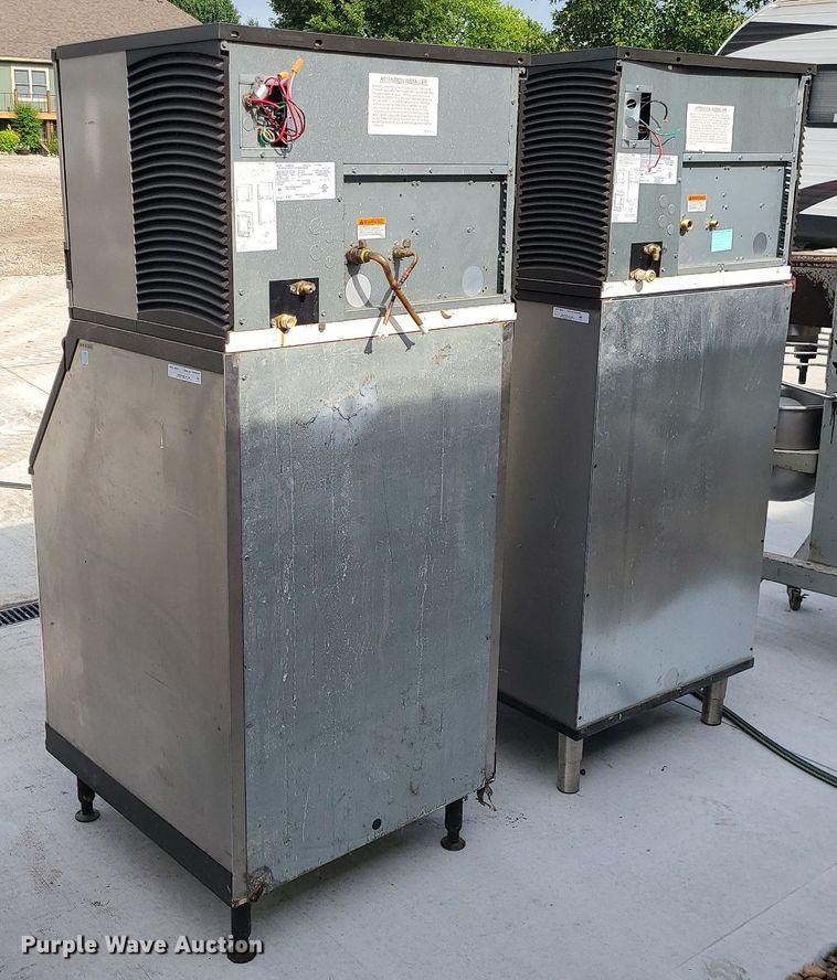 image for item MQ9538 (2) Manitowoc B570 ice makers