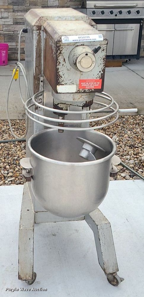 image for item MQ9539 Univex SRM30+  mixer