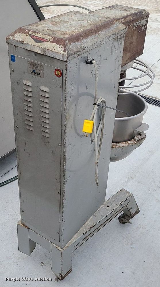 image for item MQ9539 Univex SRM30+  mixer