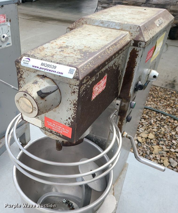 image for item MQ9539 Univex SRM30+  mixer