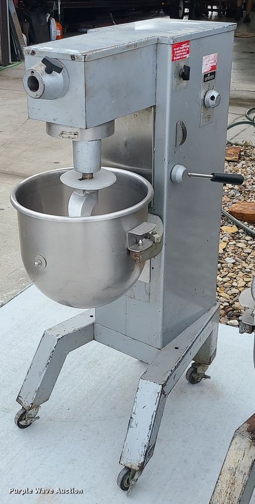 image for item MQ9541 Univex N30  mixer