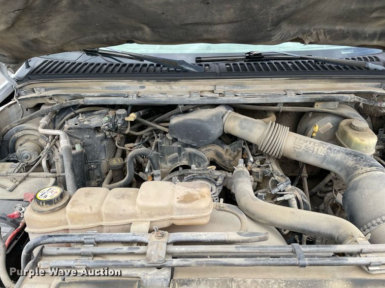 image for item MR9073 2002 Ford F250 Super Duty  pickup truck