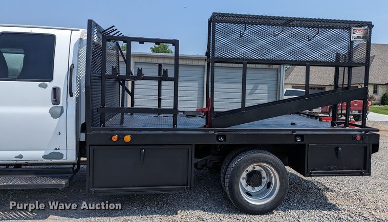 image for item MX9312 2008 Chevrolet C4500  Crew Cab flatbed truck