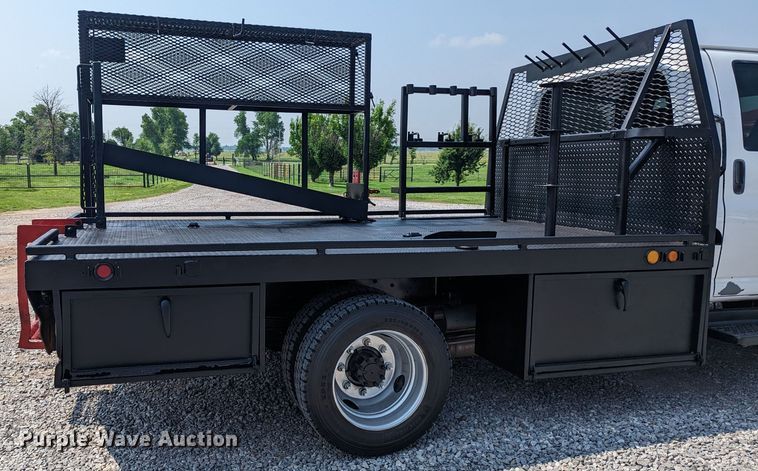 image for item MX9312 2008 Chevrolet C4500  Crew Cab flatbed truck