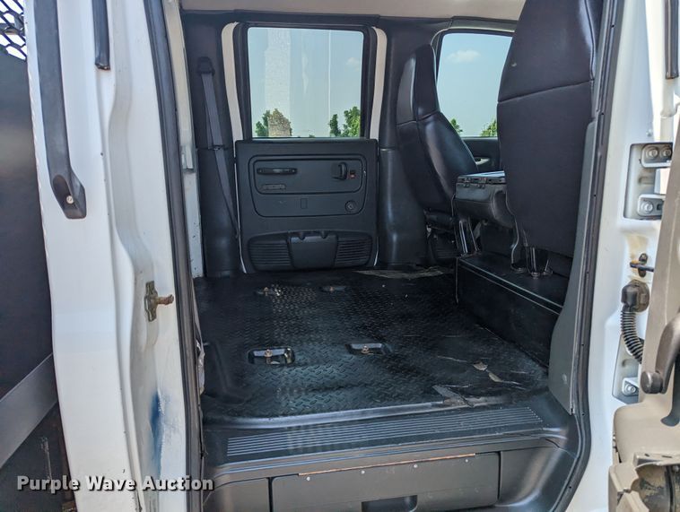 image for item MX9312 2008 Chevrolet C4500  Crew Cab flatbed truck