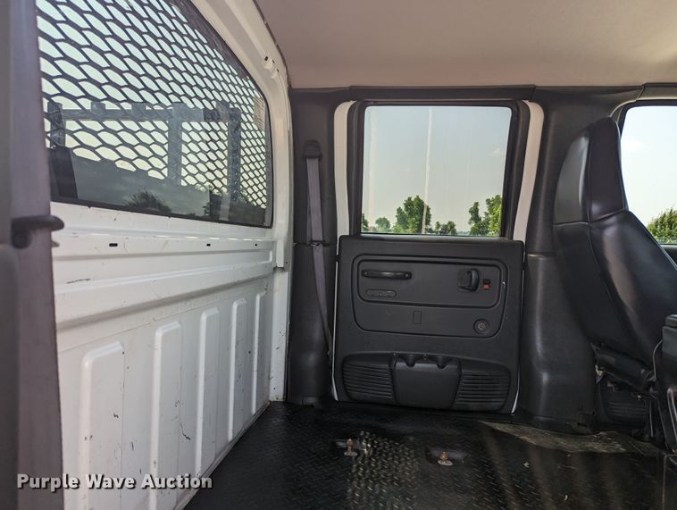 image for item MX9312 2008 Chevrolet C4500  Crew Cab flatbed truck