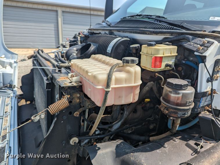 image for item MX9312 2008 Chevrolet C4500  Crew Cab flatbed truck