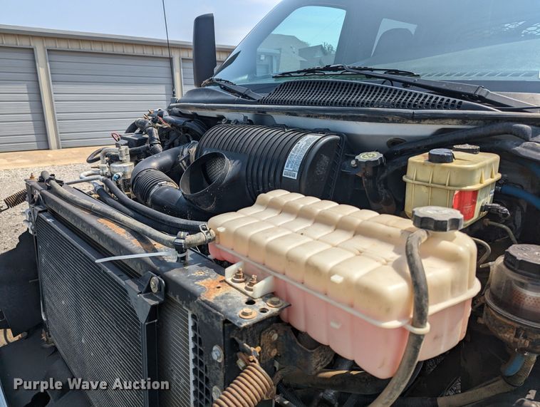 image for item MX9312 2008 Chevrolet C4500  Crew Cab flatbed truck